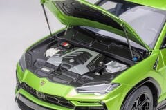 Autoart Lamborghini Urus Metallic Green (Verde Selvans)