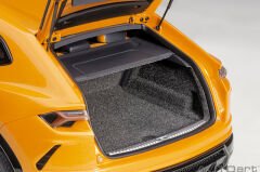 Autoart Lamborghini Urus Orange (Arancio Borealis)