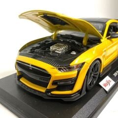 Maisto Special Edition 2020 Ford Shelby GT500 Yellow
