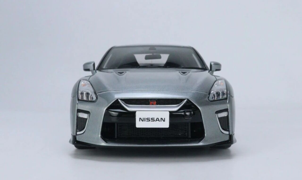 Kyosho 2020 Nissan GT-R (R35) Silver