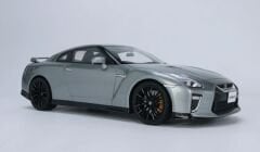 Kyosho 2020 Nissan GT-R (R35) Silver