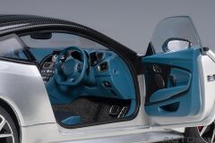 Autoart Aston Martin DBS Superleggera (Lightning Silver)